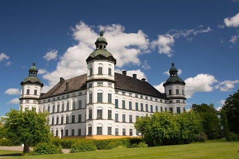 Crown & Runes: Exclusive Journey to Skokloster Castle & Sigtuna**