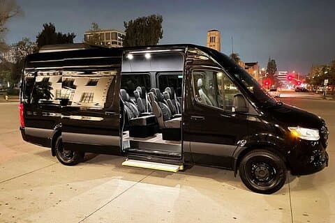 Departure Private Transfer: Stockholm City to Skavsta Airport NYO by Minibus