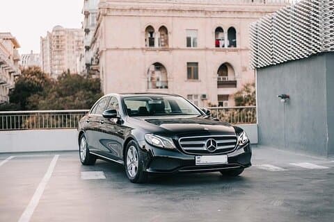 Stockholm Departure Private Transfer to Arlanda ARN Airport by Business Car