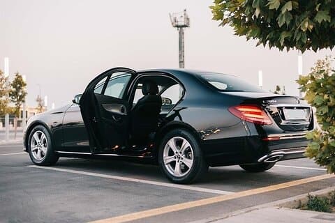 Private Departure Gothenburg to Gothenburg Airport GOT by Sedan