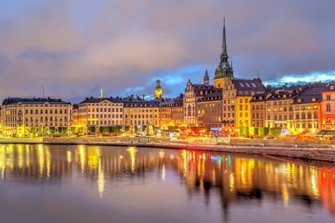 Stockholm Night Tour with Gamla Stan and City Hall