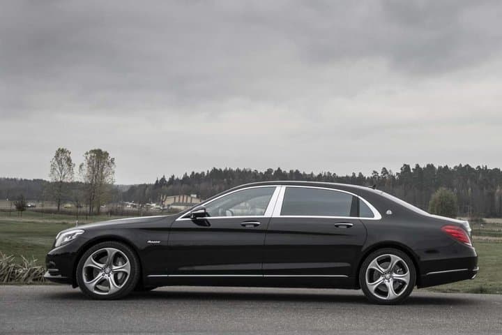 Airport Limousine Transfer: Arlanda Airport to Seaport in Stockholm 1-3 passengers