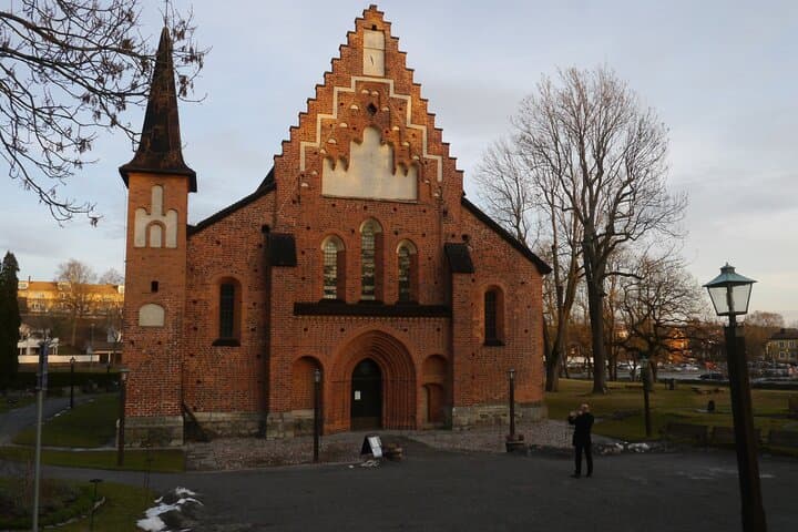 5hs guided Sigtuna tour from Stockholm to Sigtuna incl. Wenngarn Castle.