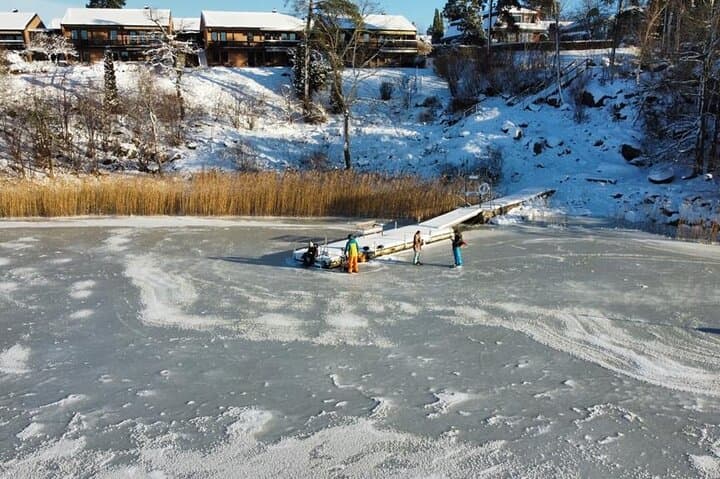 Stockholm Nordic Ice Skating with Campfire Lunch – Beginners