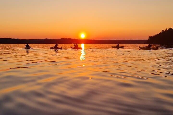 Sunset kayak tour with fika on Stockholms lakeside