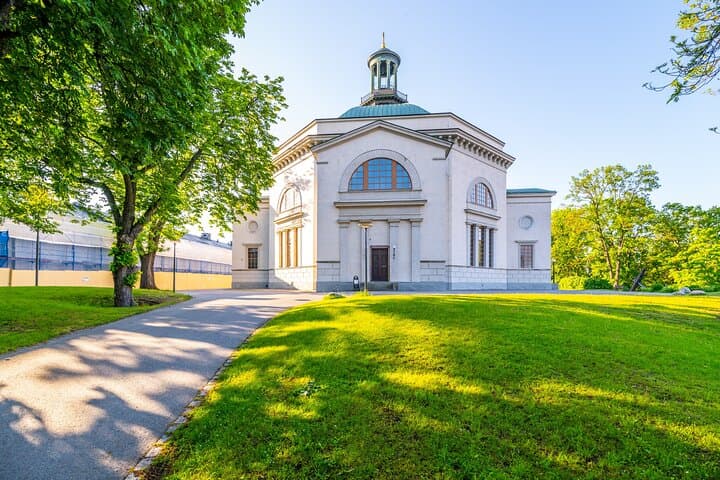 Private Walking Tour in Stockholm New Town Landmarks