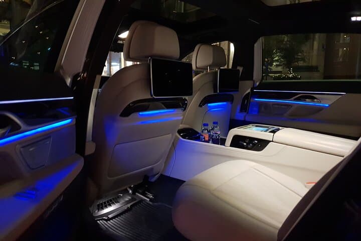 First Class Airport Limousine Transfer: Bromma Airport to Stockholm City