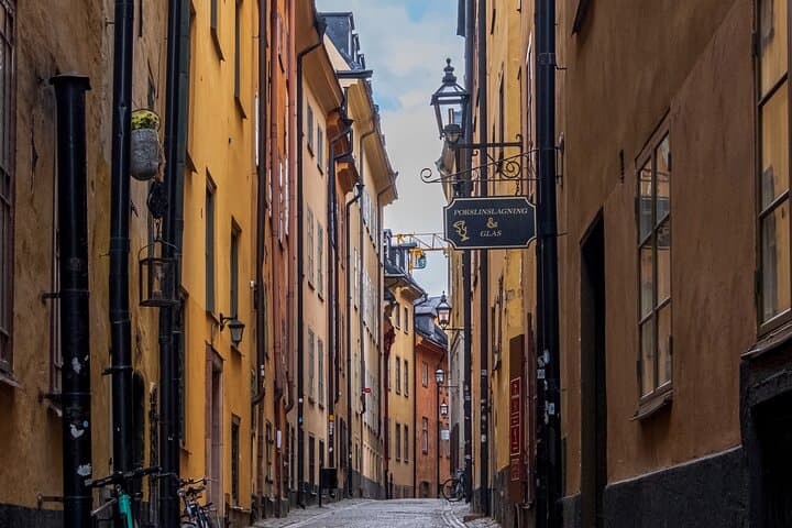 The Old Town & Vasa Museum Private Walking Tour (3 Hours)
