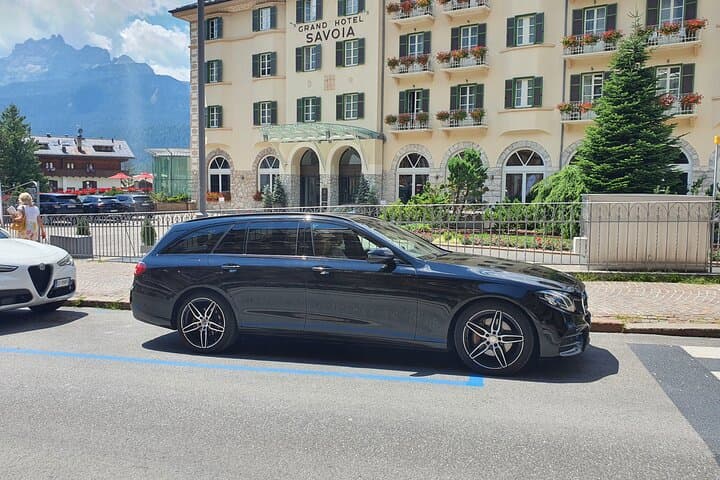 Stockholm to Stockholm Airport(ARN) - Departure Private Transfer