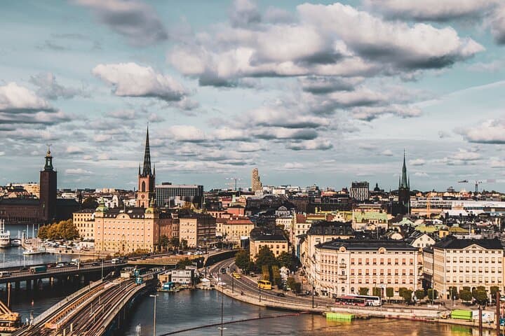 Stockholm: Old Town and City Guided Walking Tour