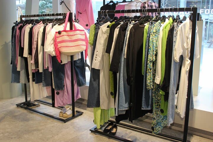 3 Hours Guided Shopping Tour in Stockholm Thrifting Stores