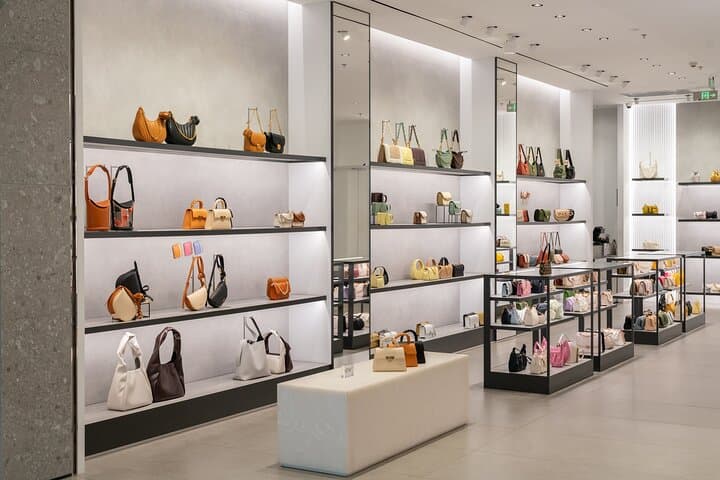 Private Shopping Tour from Gothenburg city to Hede Fashion Outlet