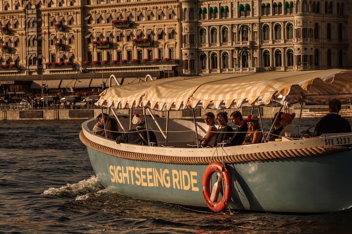 Open Electric Boat Ride in Stockholm with Live-Guide