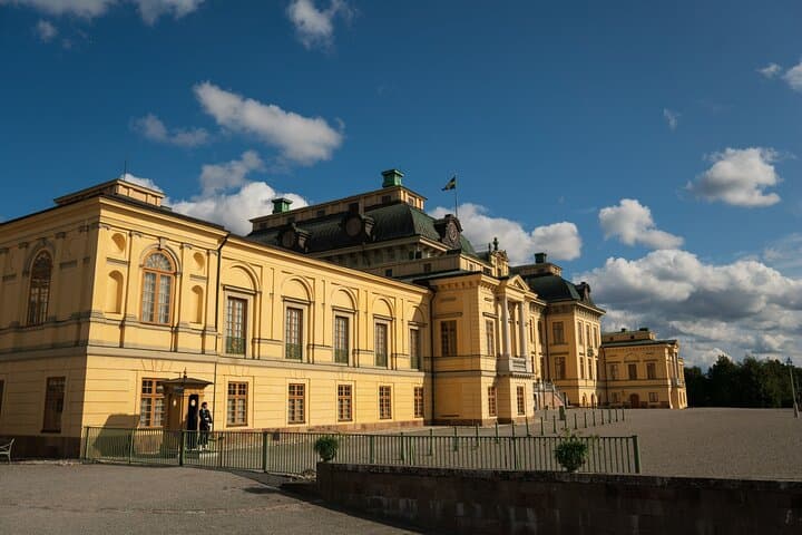 Private Tour Castle Drottningholm and Gripsholm from Stockholm