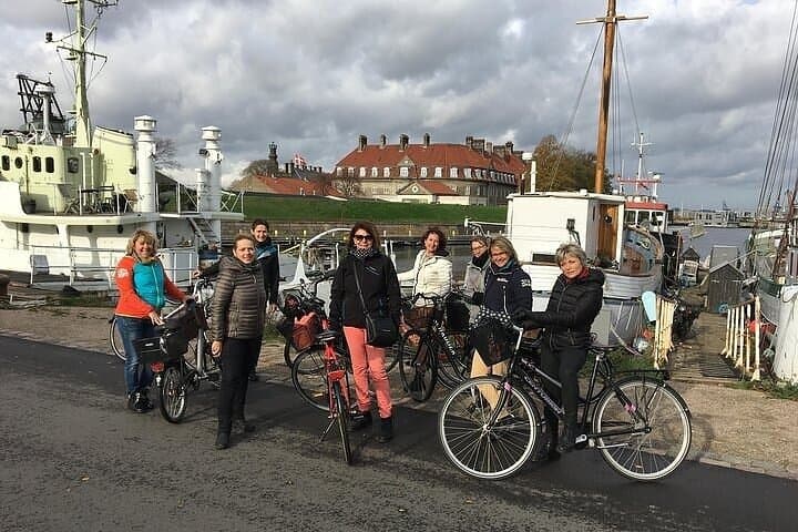 Stockholm Old Town Walking Tour With A Guide