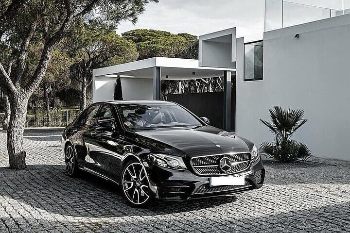 Stockholm Departure Private Transfer to Arlanda ARN Airport by Business Car