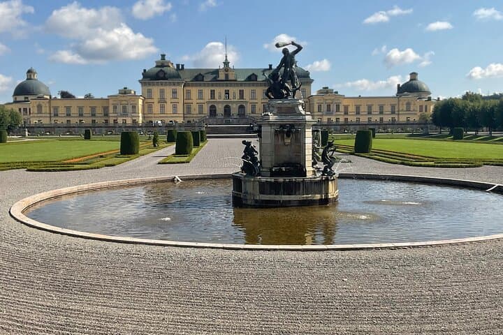 Drottningholm Palace private VIP tour by limousine car