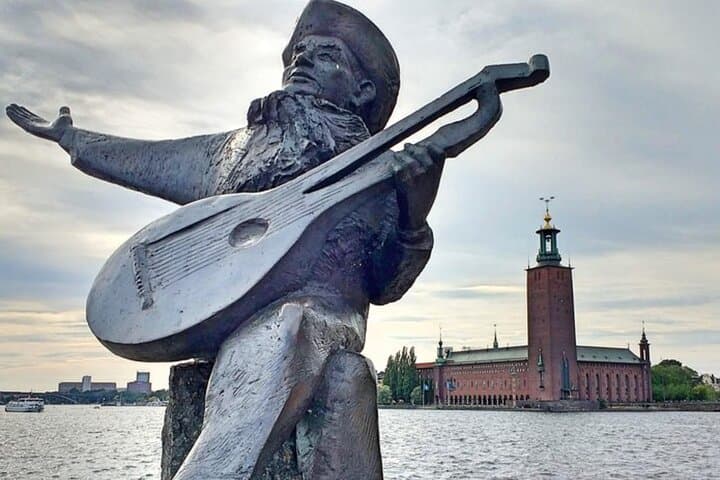 Gamla Stan Walking Tour (with optional Swedish Fika)