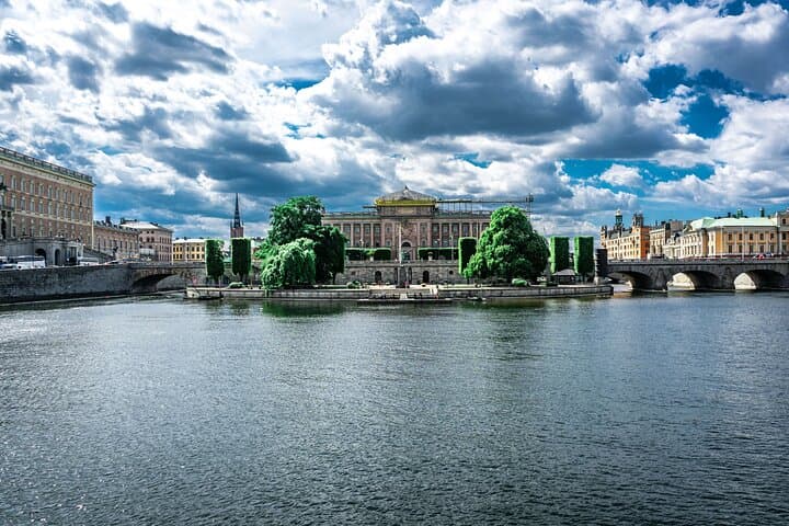 Stockholm Syndrome Private Walking Tour