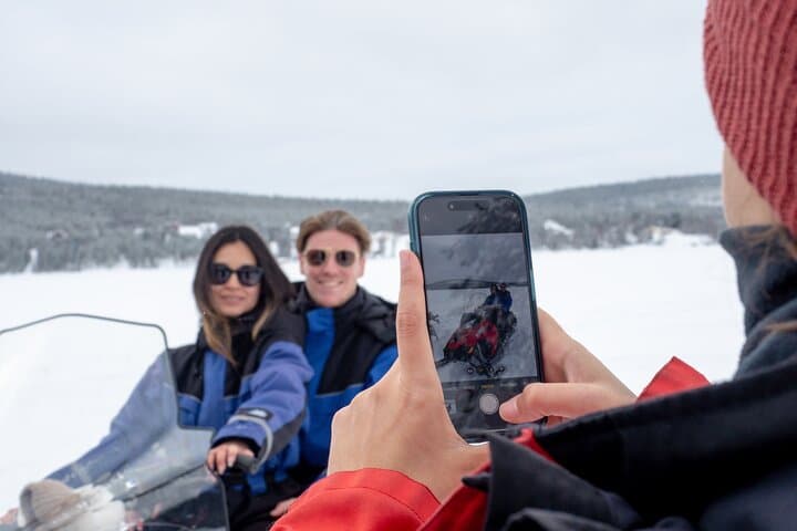 Lapland's Wilderness 32 km Snowmobile Tour