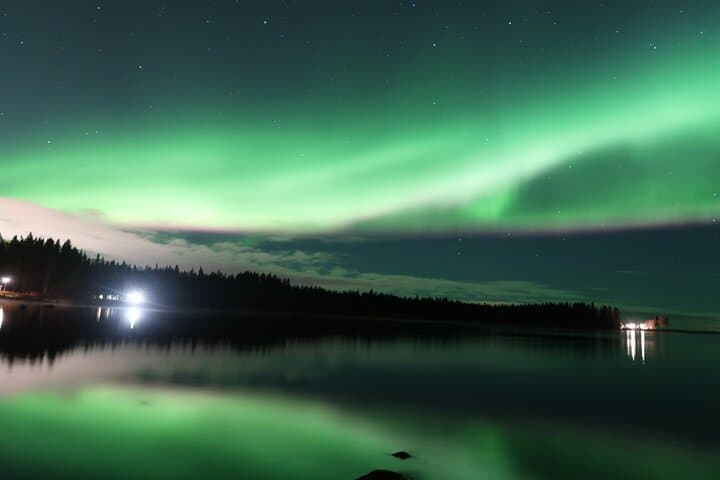 Luleå: Northern Lights tour by Car
