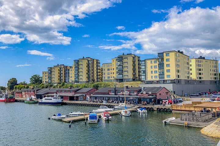 6 Islands History Walking Tour in Karlskrona