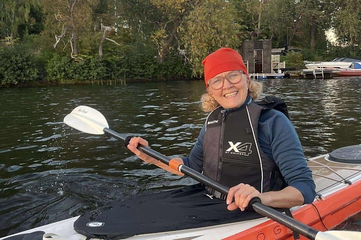 Stockholm by Night: Guided Winter Kayak with Dry Suit