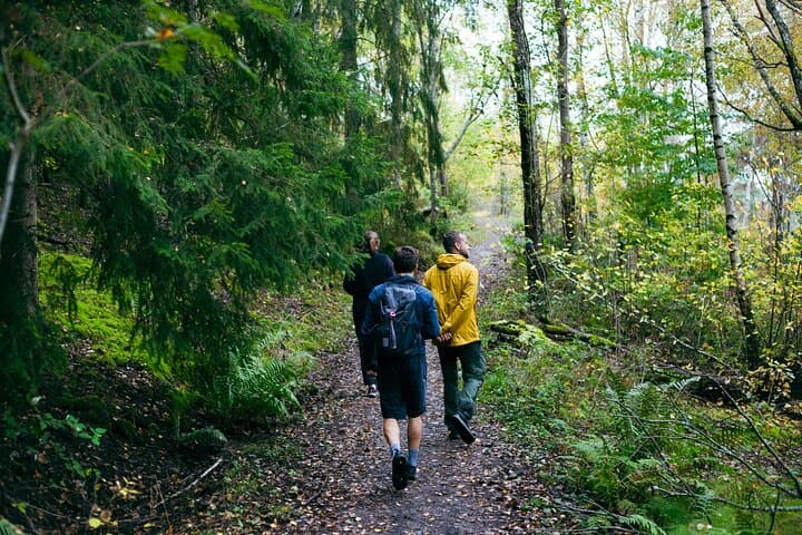 Exploring the scenic trails of Bogesund — just minutes from Stockholm city.