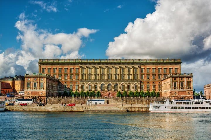 Stockholm Highlights VIP tour by private coach/bus and guide
