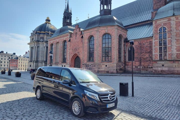 Stockholm Highlights and Cliffside Fika Picknick