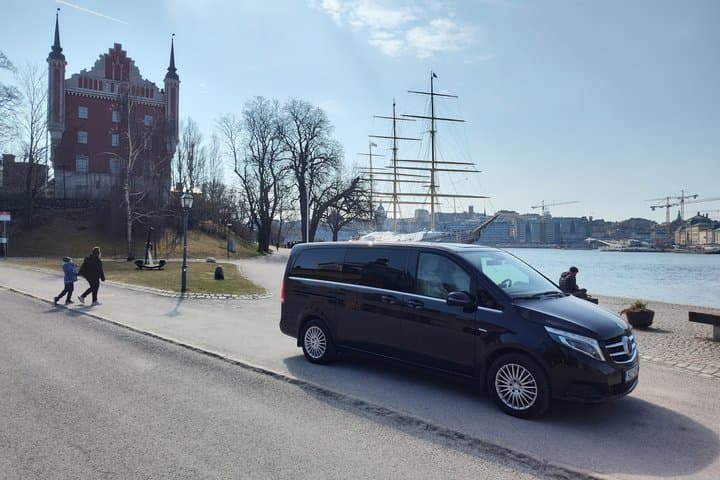 Stockholm Highlights and Cliffside Fika Picknick