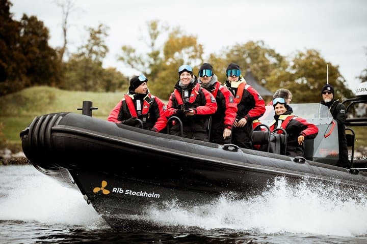 Stockholm Archipelago Speed Boat and Floating Sauna Adventure