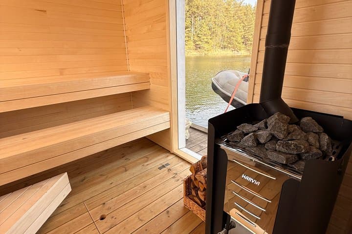 Stockholm Archipelago Speed Boat and Floating Sauna Adventure
