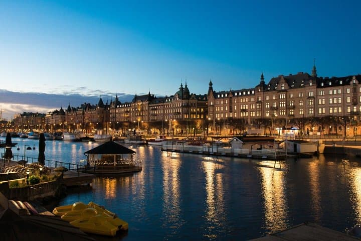 Stockholm Night Tour with Gamla Stan and City Hall