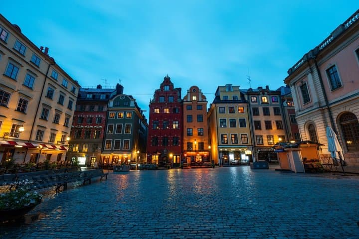 Stockholm Night Tour with Gamla Stan and City Hall