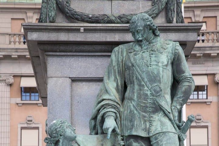 Stockholm Power, Palaces and Royal Secrets Walking Tour