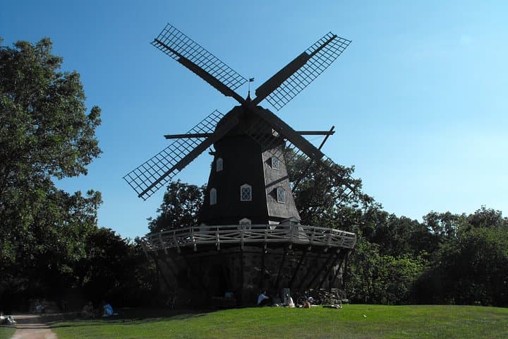 Malmö Highlights Walking Tour