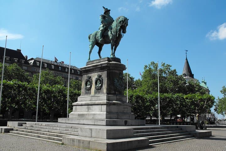 Malmö Highlights Walking Tour