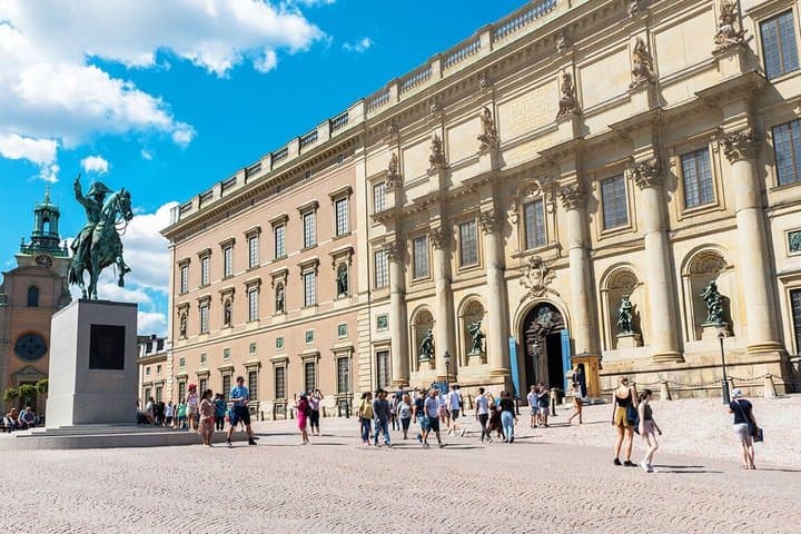 Stockholm: Royal Palace & Gamla Stan Tour, Canal Cruise