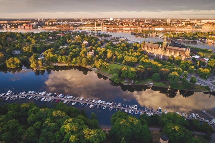 Stockholm Private Guided Walking Tour and Shared Boat Ride