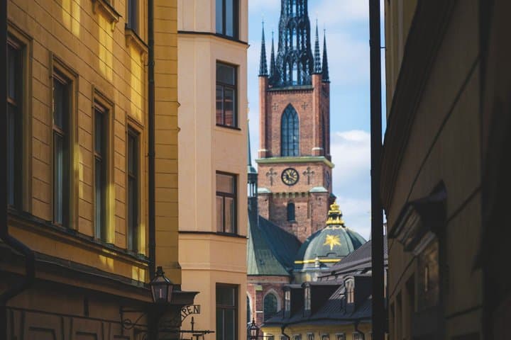 Stockholm Private Guided Walking Tour and Shared Boat Ride