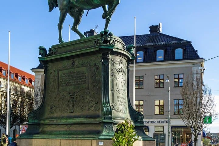 Gothenburg Self Guided Walking Tour Avenyn to Haga Audio Quiz