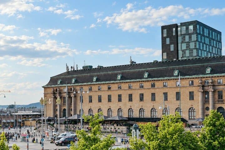 Podcast Tour The Red Thread of Fika Gothenburgs Sacred Pause