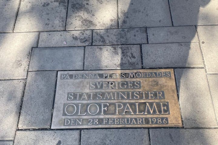 Stockholm 1986 Investigate the unsolved murder