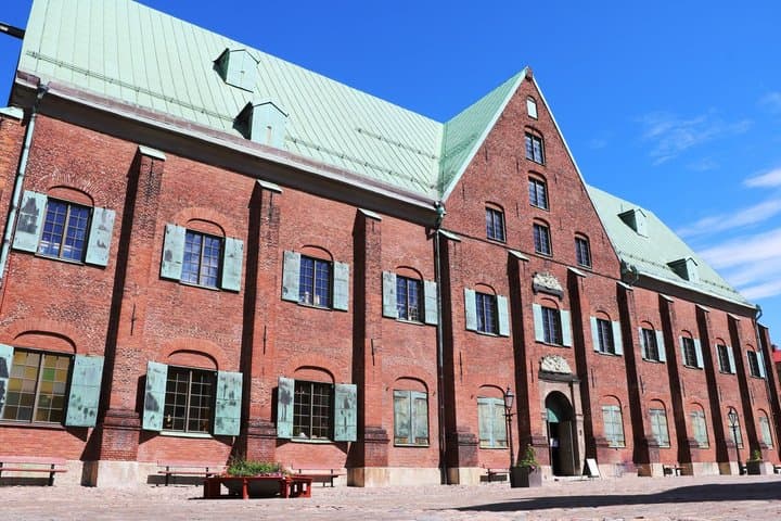 Gothenburg Self Guided Tour of Canons and Canals