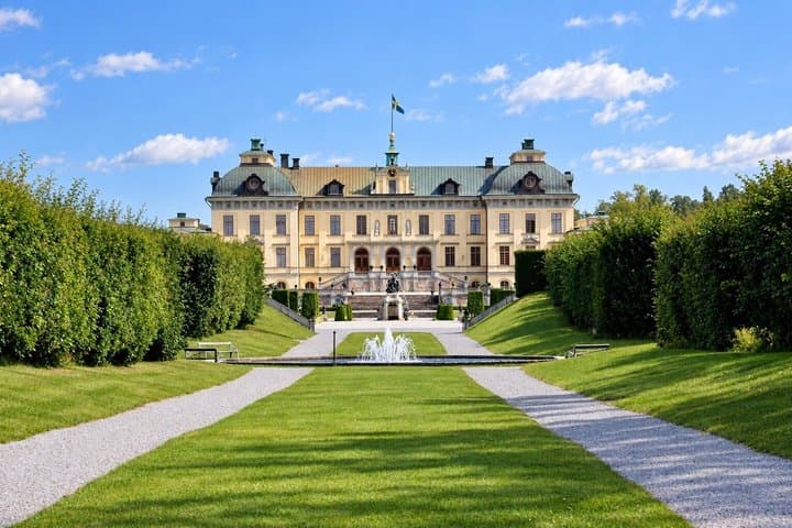 Self Guided Podcast Tour Stockholm Crowns and Cobblestones