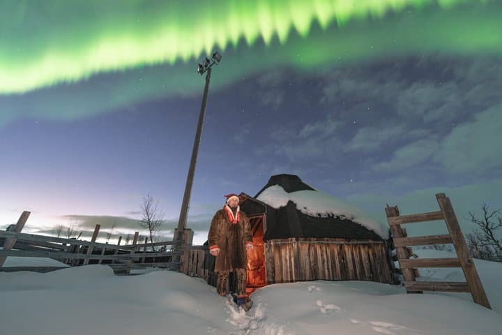 Sami voices (joik) & Northern Lights