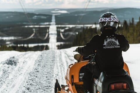 Full Day Snowmobile Activity in Sollefteå with Lunch