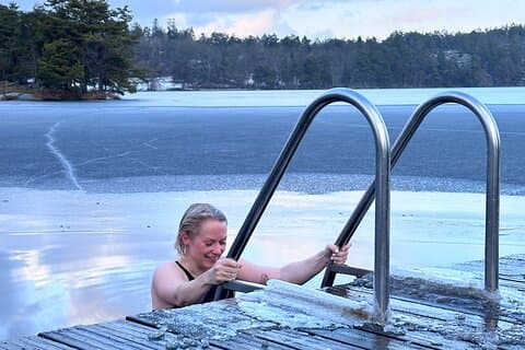 Sauna, Icebathing and Christmas Dinner