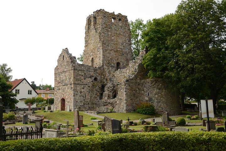 Private Uppsala & Sigtuna Day Trip from Stockholm – Half Day Tour